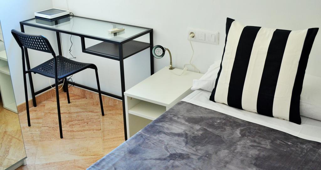 Хостел Mybedbcn Барселона Номер фото